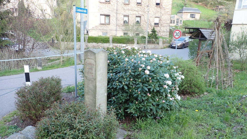 Wegesäule an der Lindenstraße in Börnchen