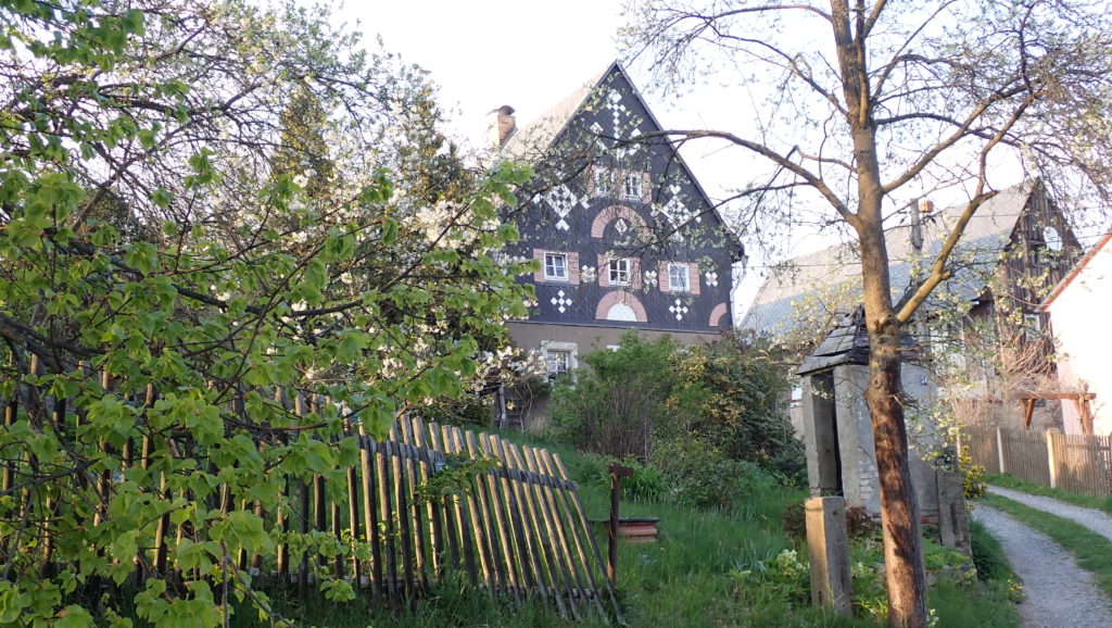 Fachwerkhaus mit Schieferverzierung in Börnchen